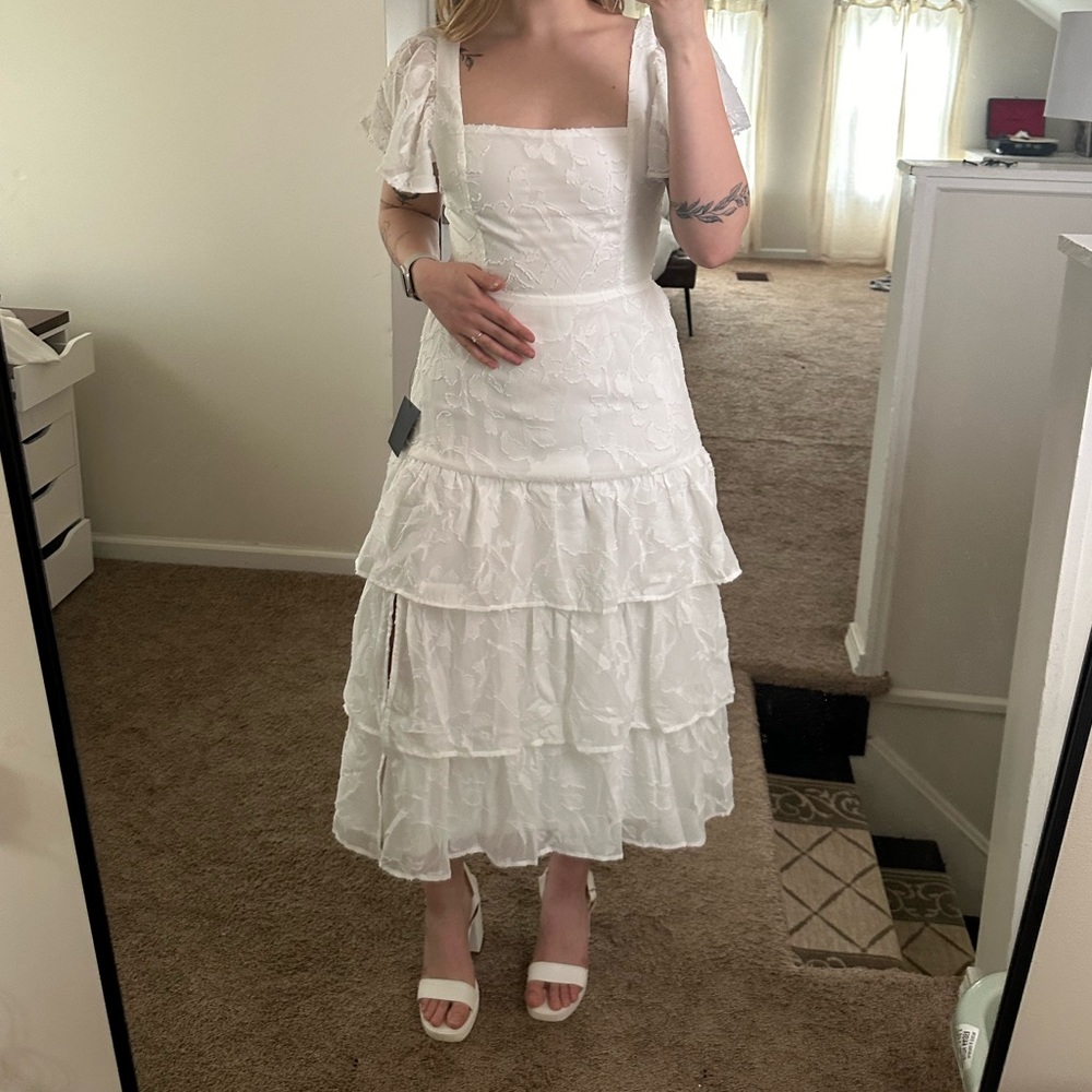 Loveliest Feeling White Floral Jacquard Tie-Back Midi Dress